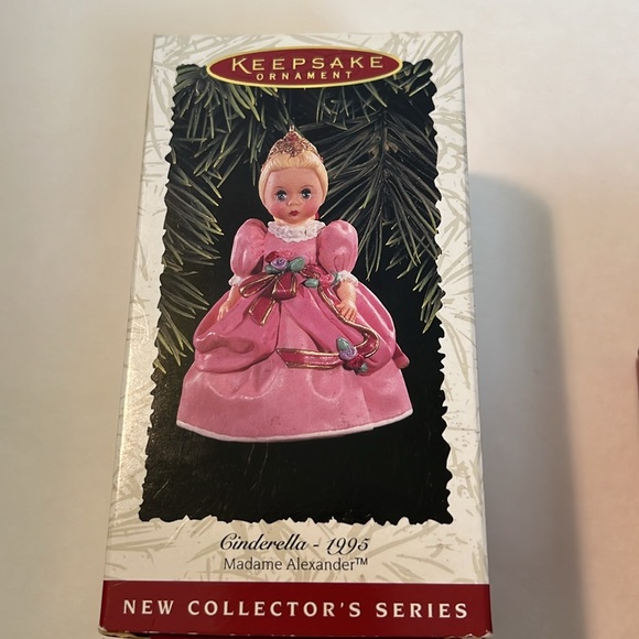 Hallmark Keepsake Ornaments Madame Alexander - Picture 7 of 10